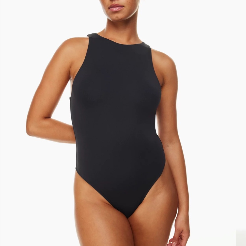 Aritzia Babaton Contour 90’s Bodysuit